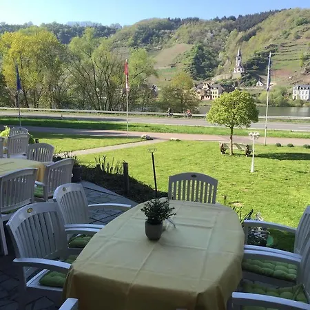 Hotel-restaurant Peifer Szálloda Brodenbach